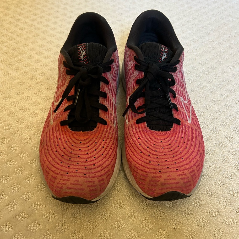 Mizuno Wave Rider 26 women’s running shoes